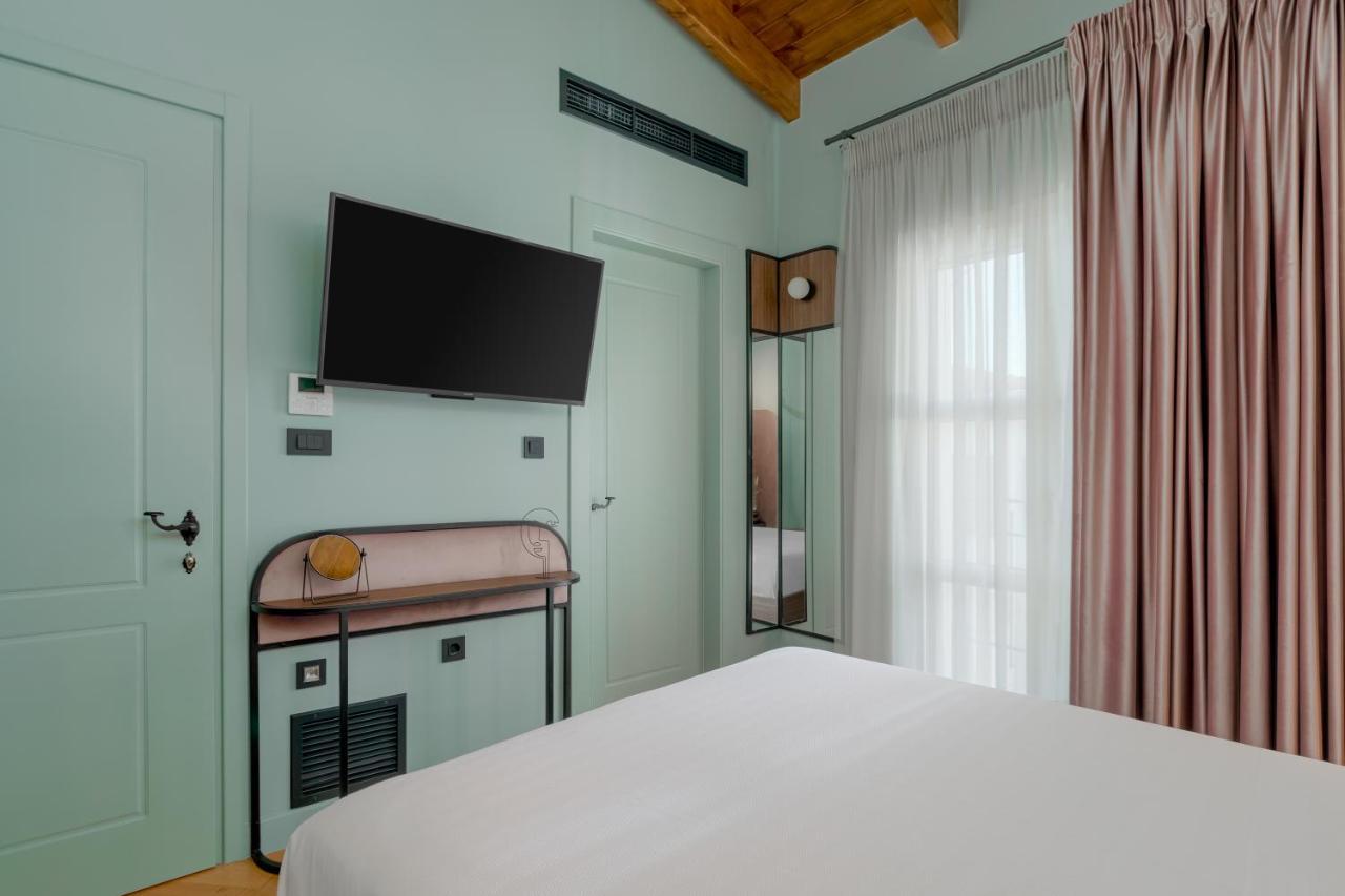 Naiades The Residence Ioannina Castle ภายนอก รูปภาพ
